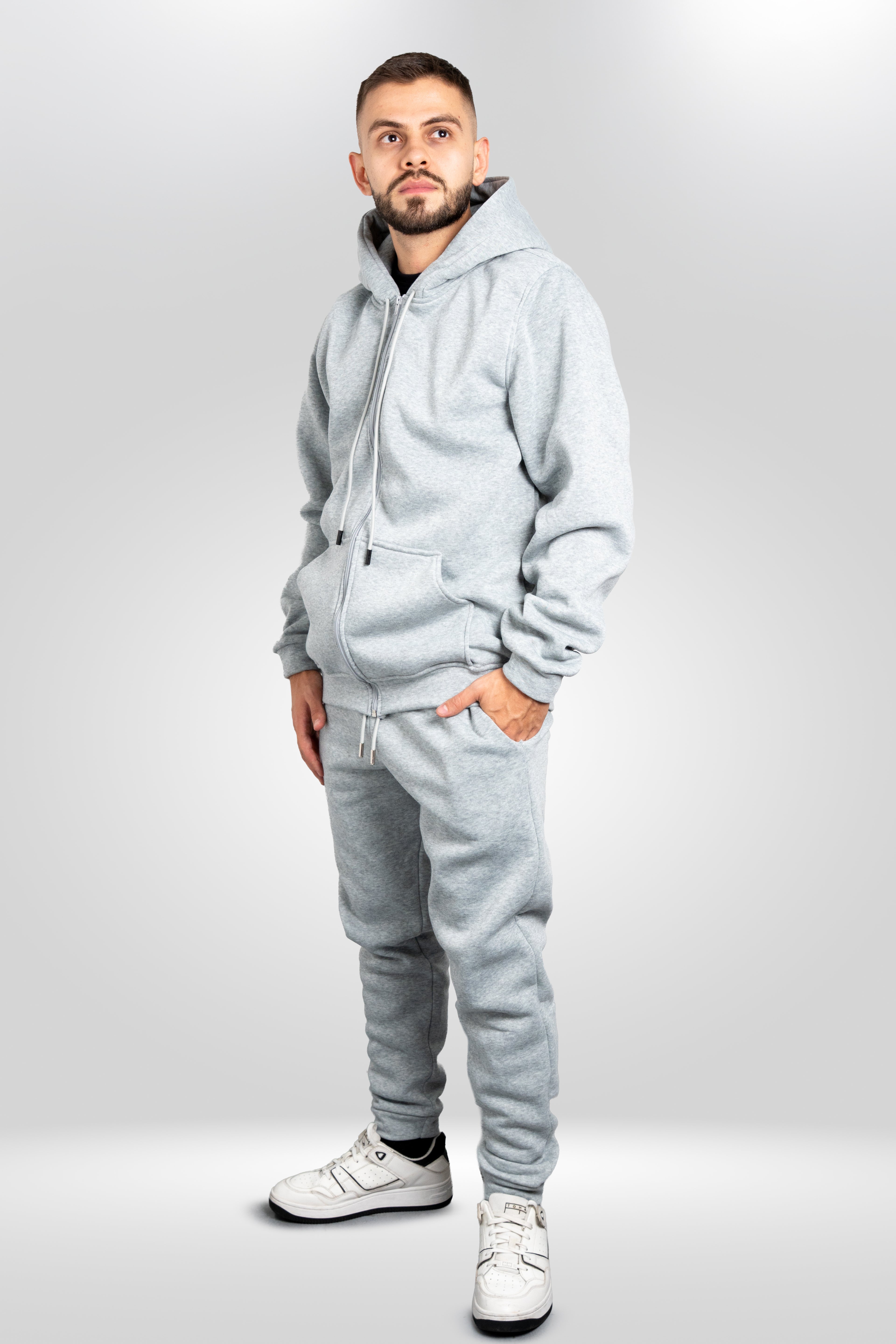 Conjunto buzo con cierre y sudadera
