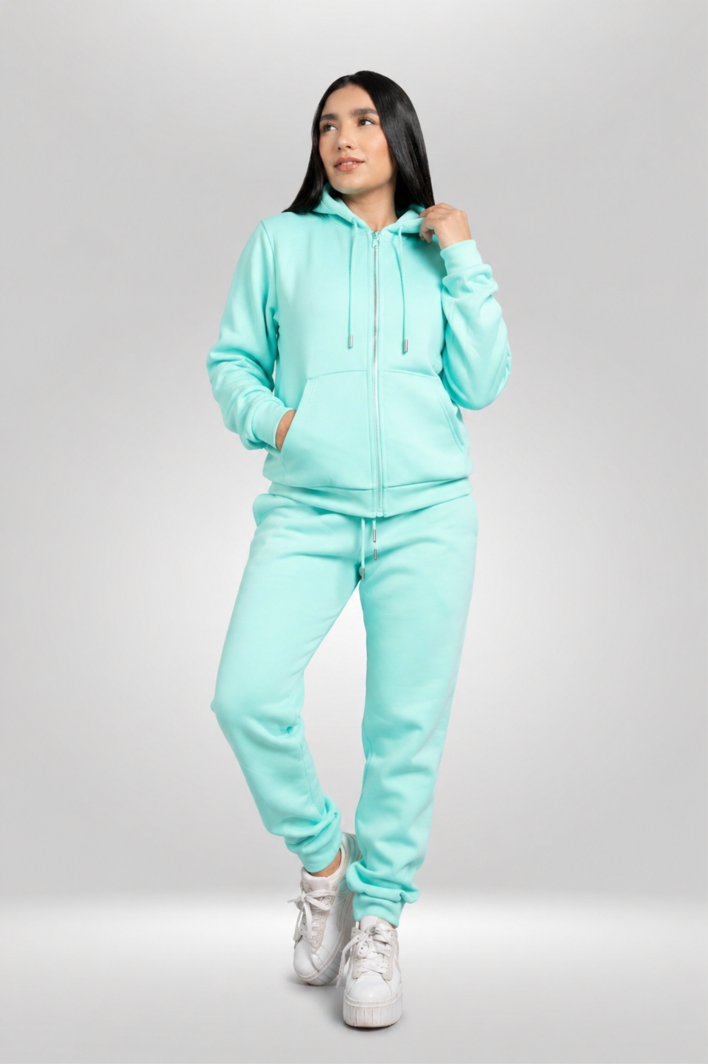 Conjunto buzo con cierre y sudadera